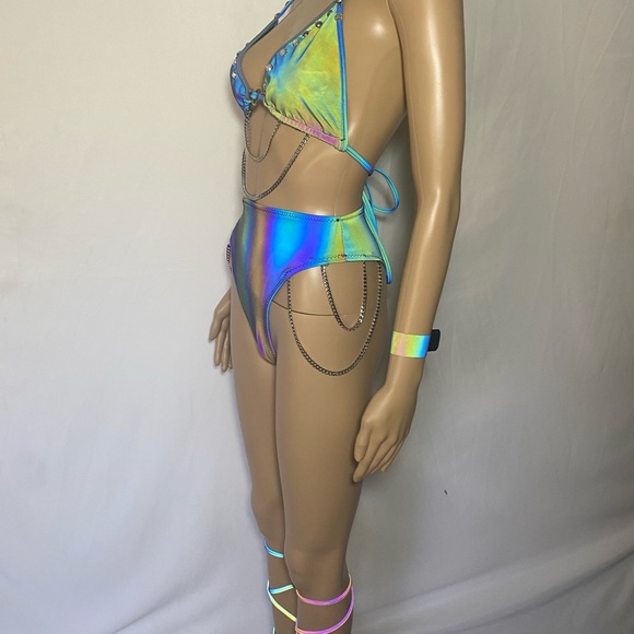 Two piece set - Picture 8 of 11